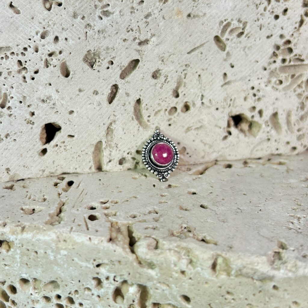 Bindi Sundarī - बिंदी सुंदरी