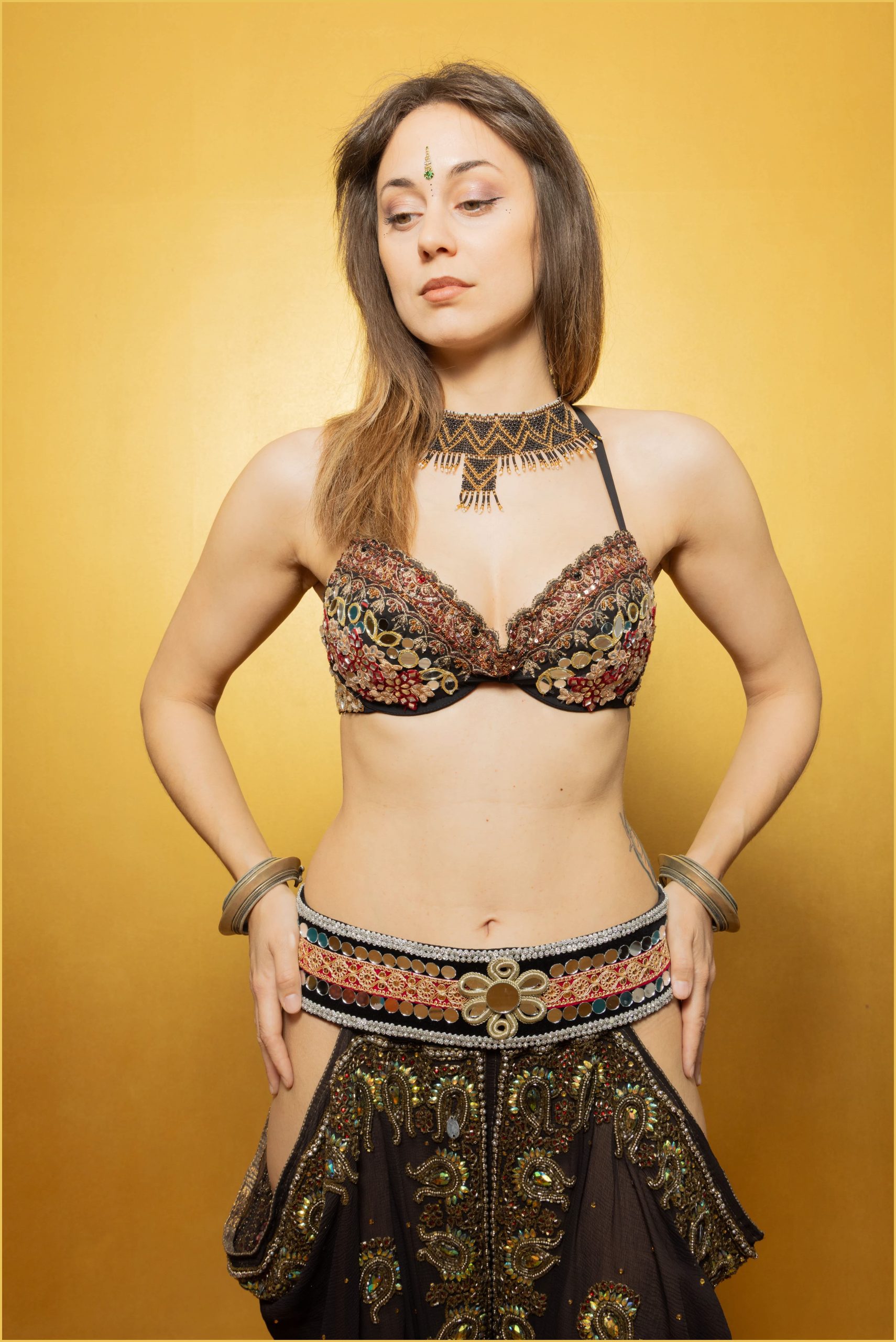 Dupatta Devi Pants – Mehendi Brown - immagine 2